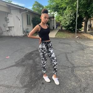 Meet your Posher, Teleia unique